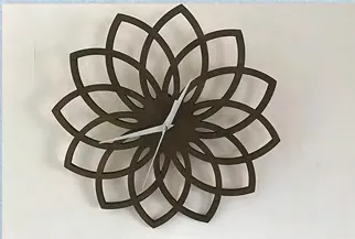 زهرة معدنية مقصوصة بالليزر