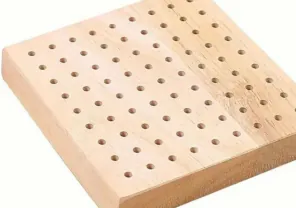 لوح أبيض بثقوب صف واحد